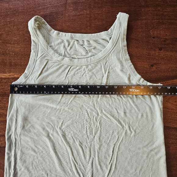American Eagle Tank in Green Soft & Sexy Ribbed Size XL - Picture 4 of 6